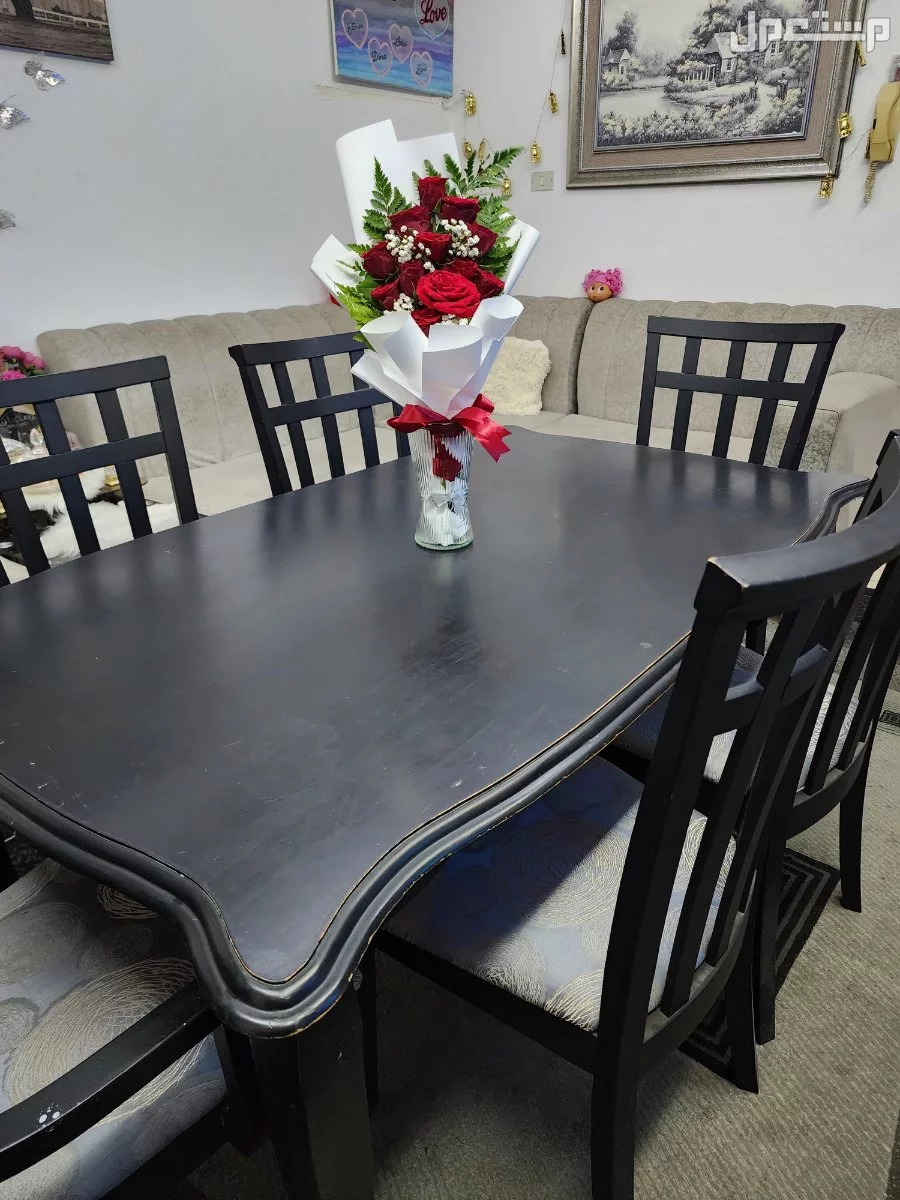 للبيع صُفره 6 كراسي بالطرابيزه