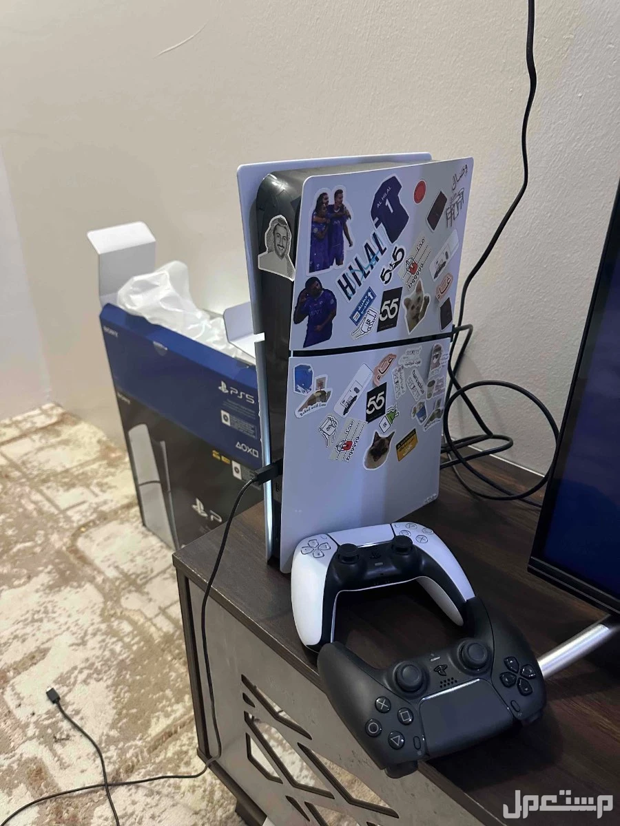 سوني فايف للبيع جديده معها يده واغراضها وعليها ضمان م اكستر