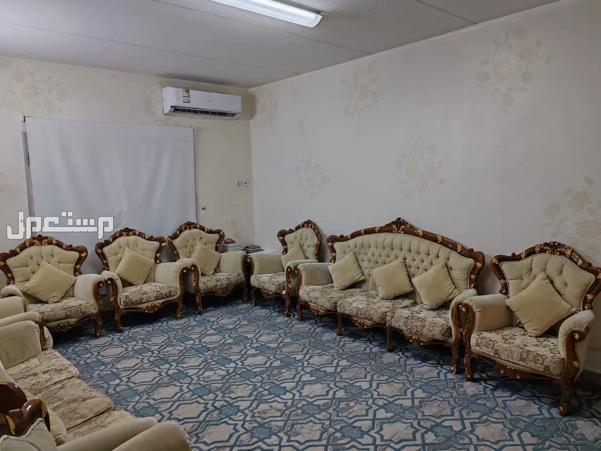 كنب مستعمل  في الرياض مجاناً للمحتاج