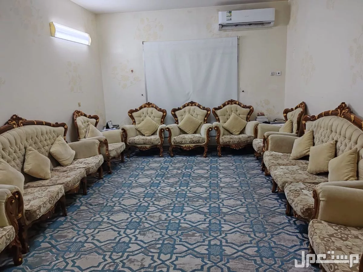 كنب مستعمل  في الرياض مجاناً للمحتاج