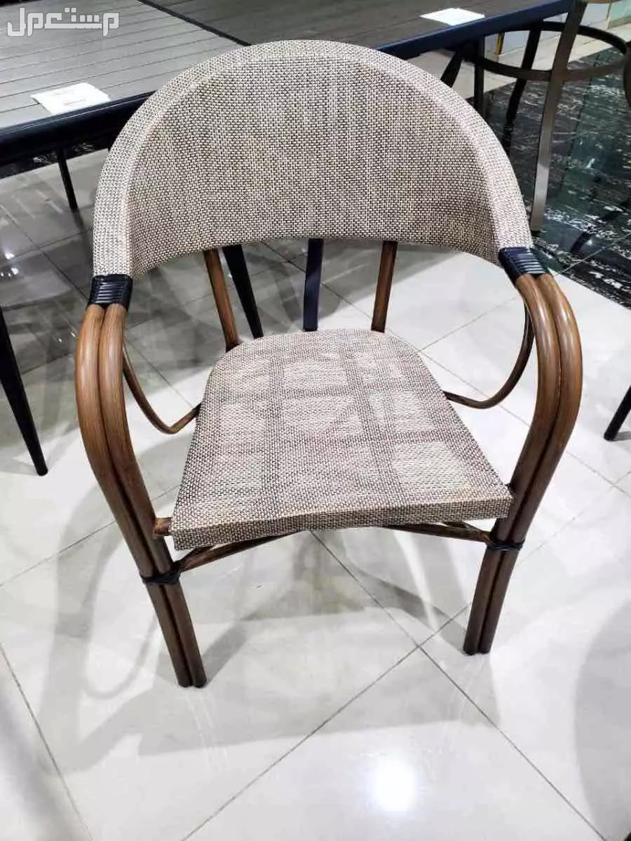 كراسي كوفي خارجي وطاولات فويه بسعر مخفض  في جدة بسعر 080 ريال سعودي