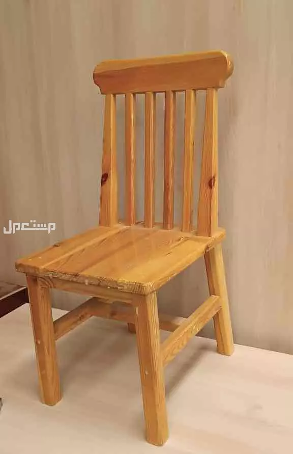 كرسي خشبي متين قطعه واحده ب 140 ريال
