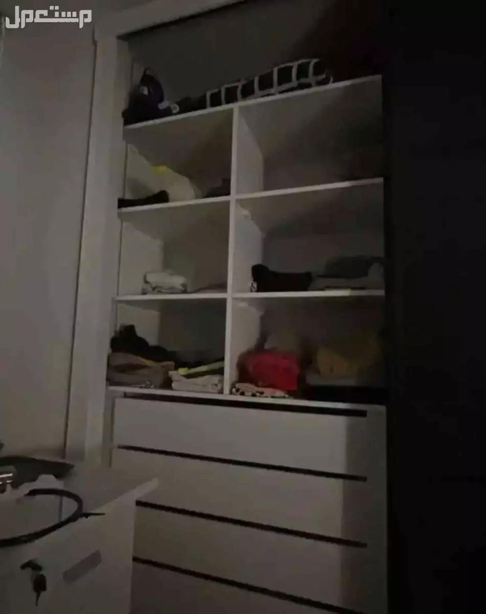 دولاب ملابس وسرير ومكتب للبيع في جدة مجاناً للمحتاج
