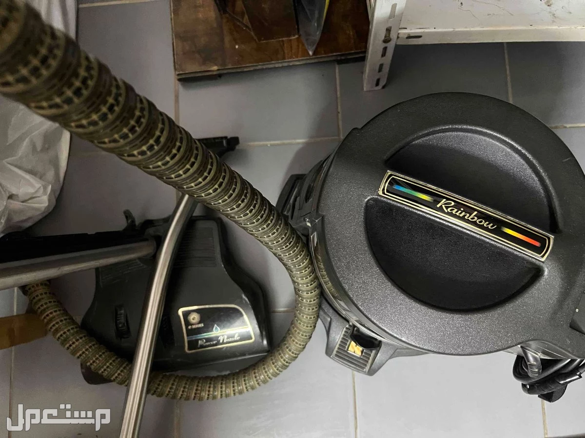 للبيع مكنسة ريبو مسعمله الماطور جيد جدآ لكن فرشة الكنس تحتاج اصلاح للبيع مكنسة ريبو الشهيره