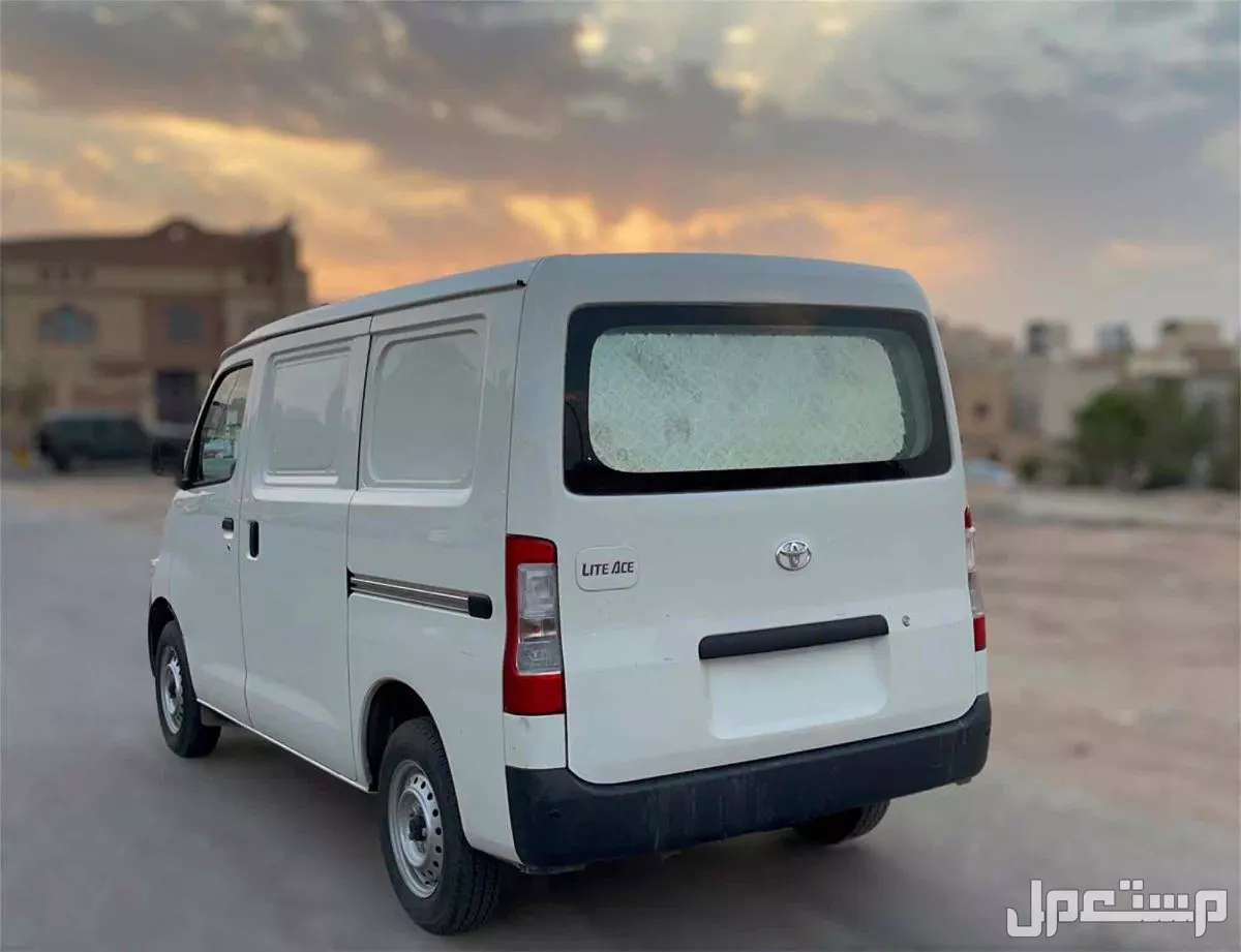 تويوتا لايت ايس 2024 مستعملة للبيع في الرياض بسعر 99 ريال سعودي