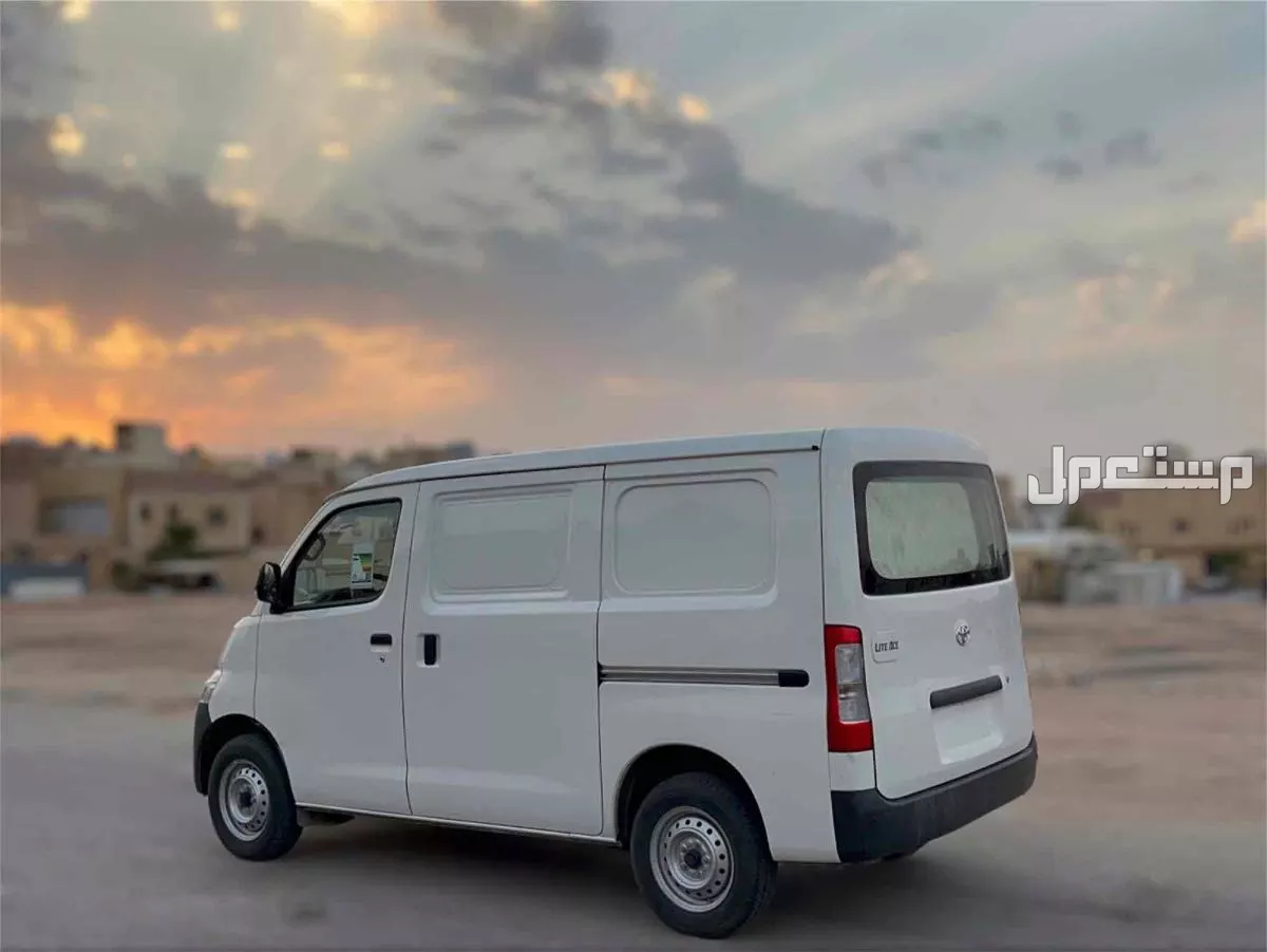 تويوتا لايت ايس 2024 مستعملة للبيع في الرياض بسعر 99 ريال سعودي