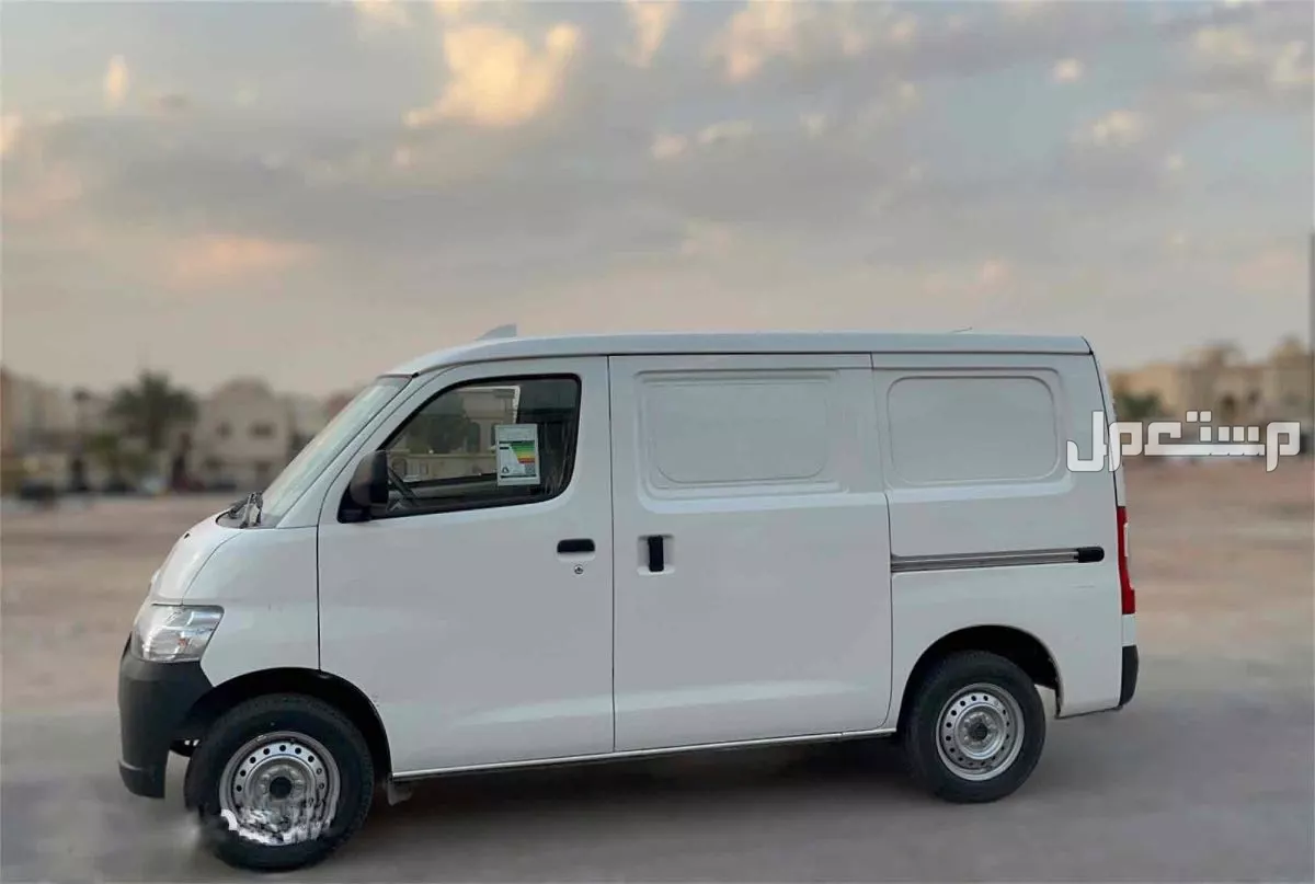 تويوتا لايت ايس 2024 مستعملة للبيع في الرياض بسعر 99 ريال سعودي