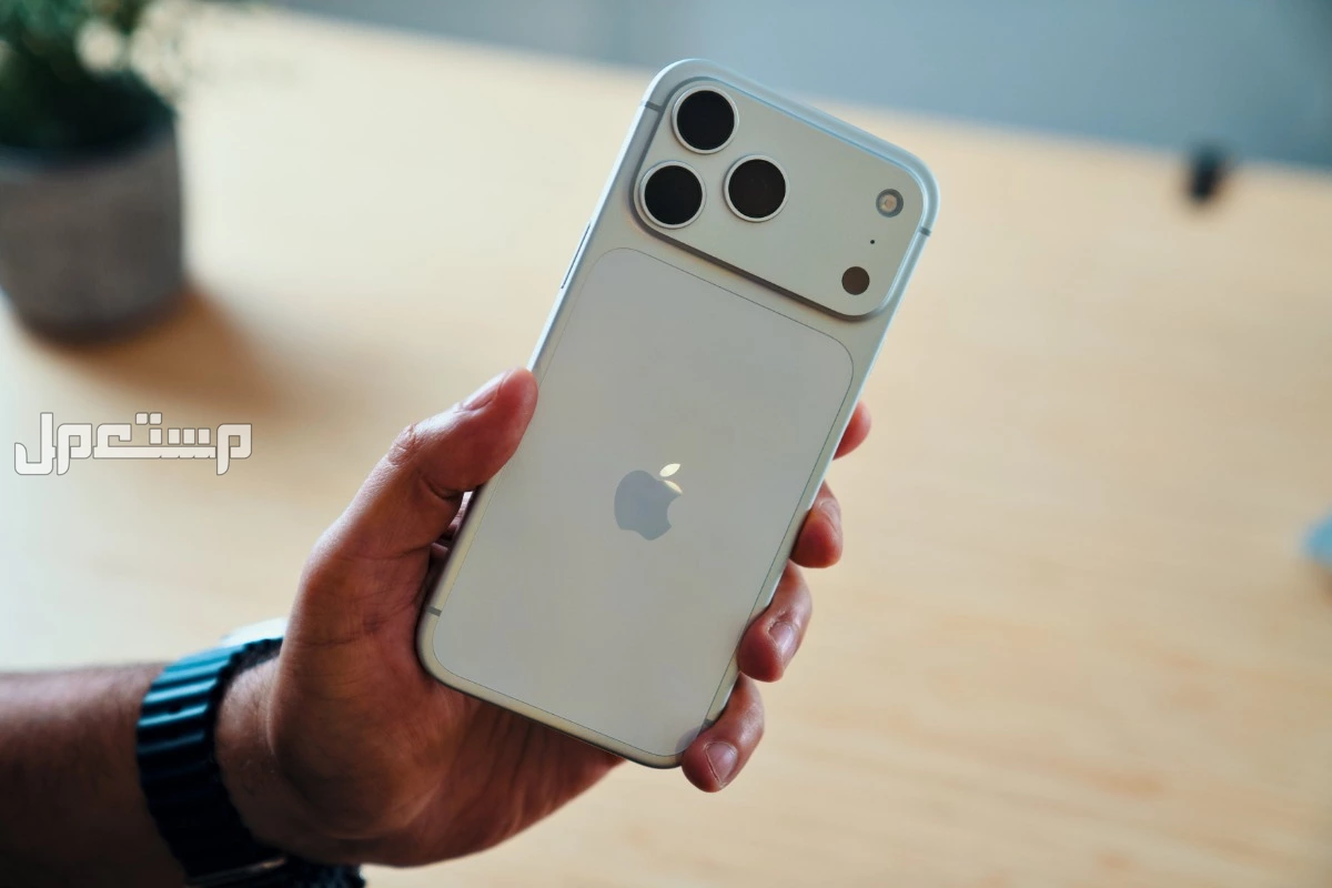 مقارنة بين شاومي 17 برو ماكس وآيفون 17 برو ماكس.. المواصفات والسعر مميزات iPhone 17 Pro Max