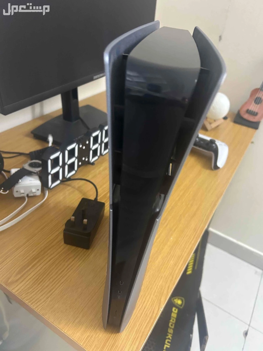 للبيع بلايستيشن فايف سليم بسعر1700