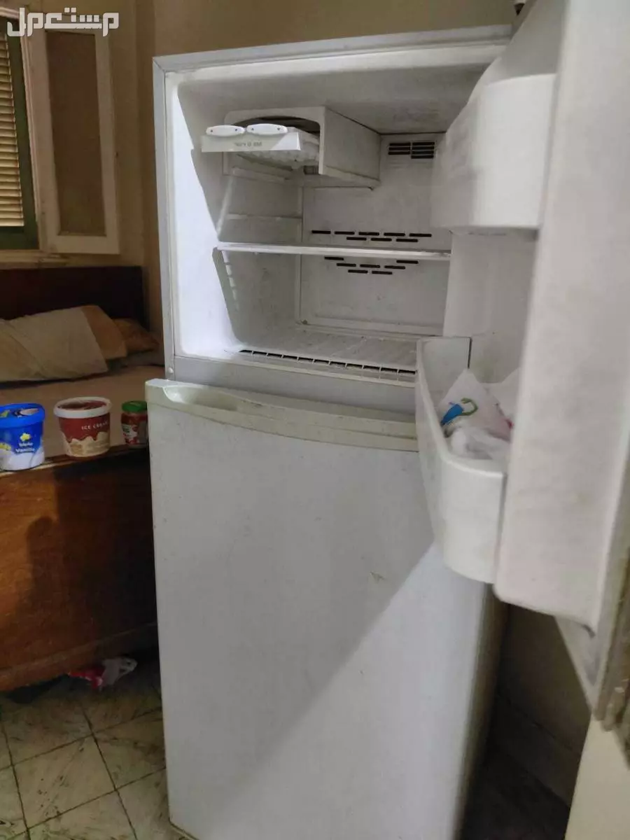 تم تنزيل السعر لسرعة البيع  تلاجة ال جى بسعر لقطة  في قسم النزهة بسعر 8 آلاف جنيه مصري