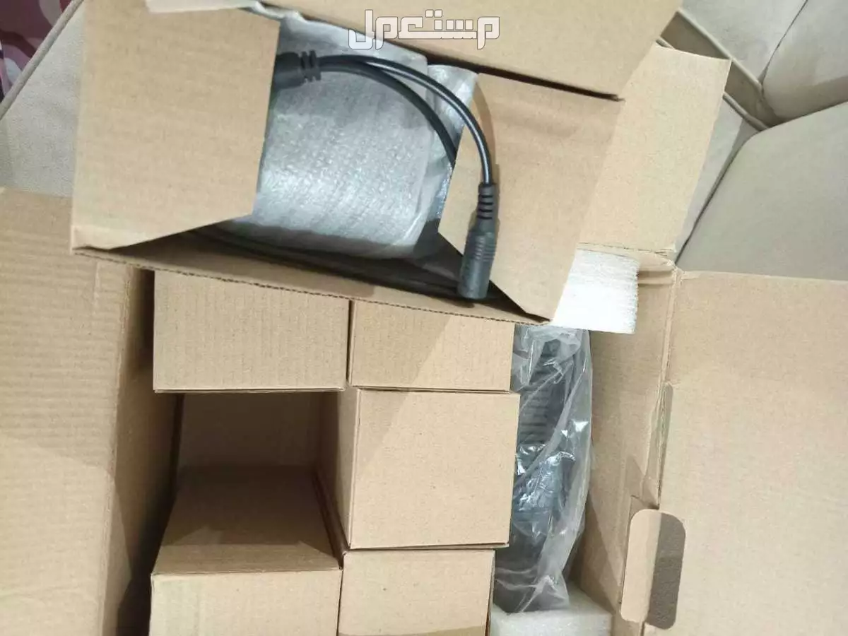 عدد 8 كاميرا مع بالرسيفر بالهارد دسك بالاسلاك كامله