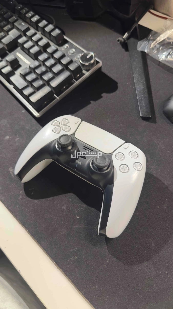 للبيع يد سوني 5 جديده لم تستخدم ابدا