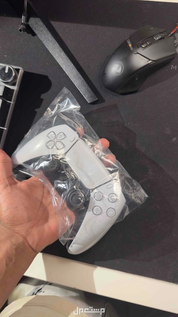 للبيع يد سوني 5 جديده لم تستخدم ابدا