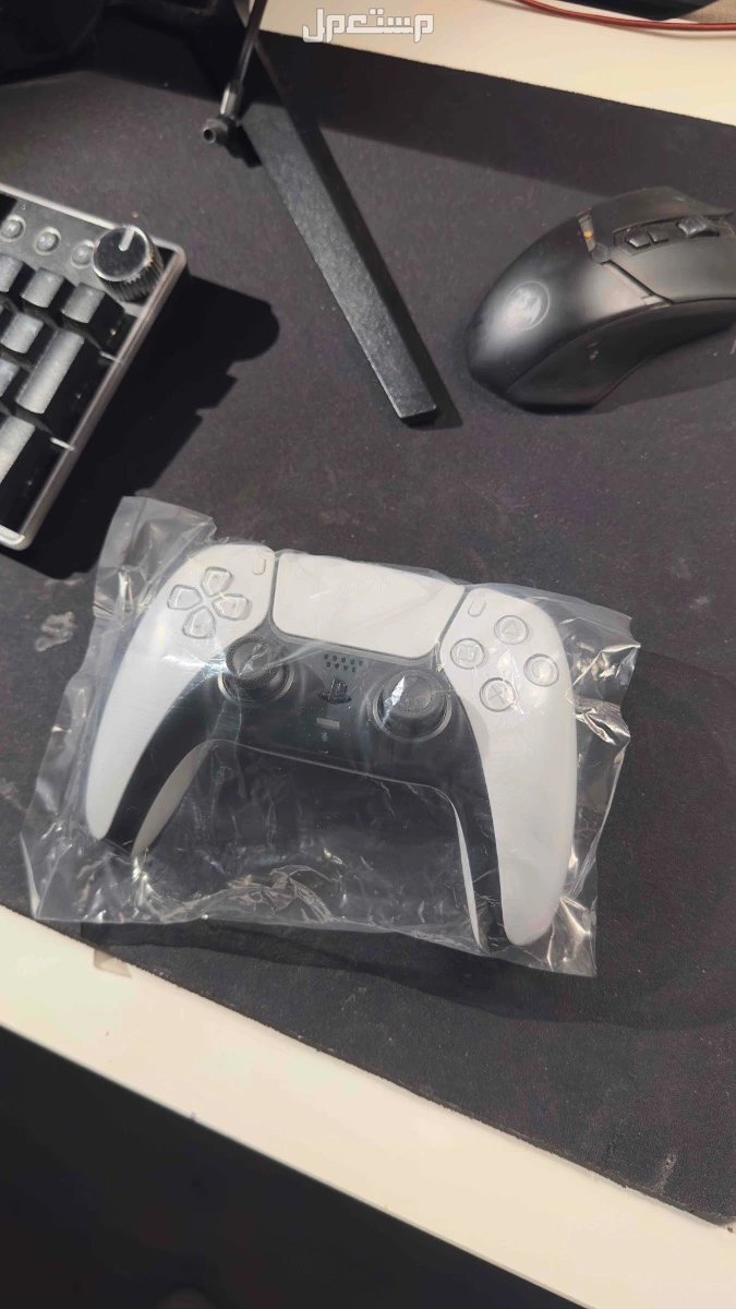 للبيع يد سوني 5 جديده لم تستخدم ابدا