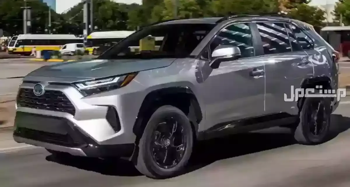 أنواع سيارات تويوتا راف 4 الأكثر مبيعًا: ومقارنة بين RAV4 2026 و 2025 أفضل موديلات تويوتا راف فور البنزين