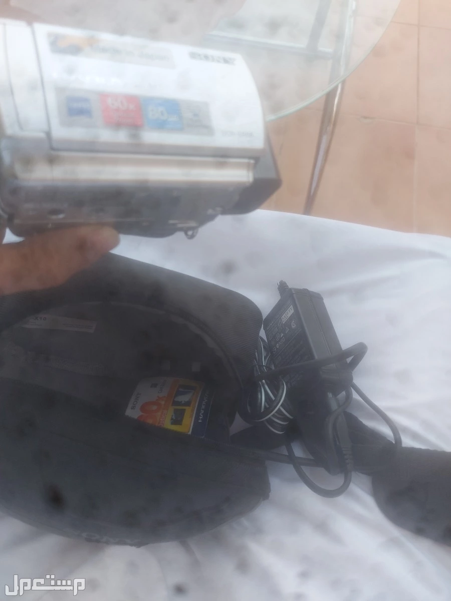 sony SR68 Handycam كاميرا في الخبر بسعر 500 ريال سعودي