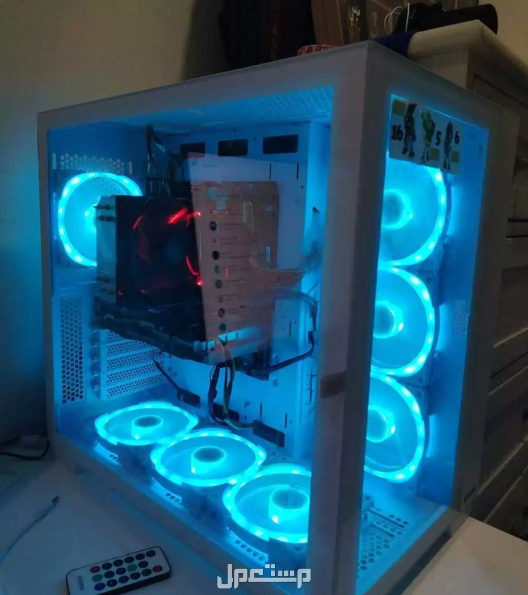 للبيع بي سي قيمنق مستعمل ماصارله كم سنه ب 2400 بي سي قيمنق