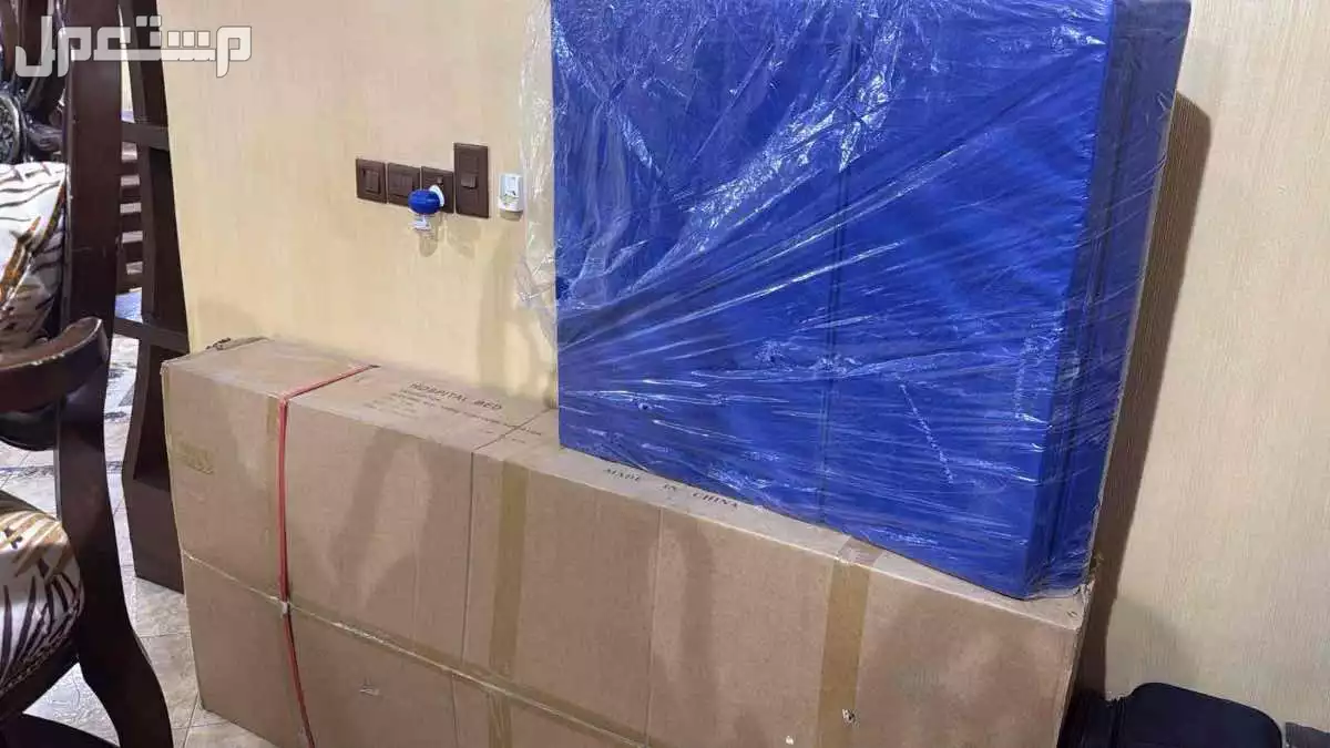 للبيع سرير طبي جديد السعر 1200 موديل جديد ويشمل مرتبه طبيه