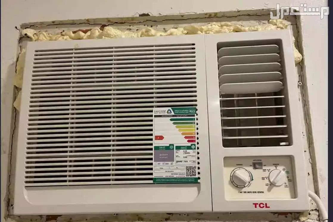 للبيع مكيف شباك طن ونص سبب البيع النقل من الشقه شركة TCL بسعر 600 استخدام سنه ونضيف