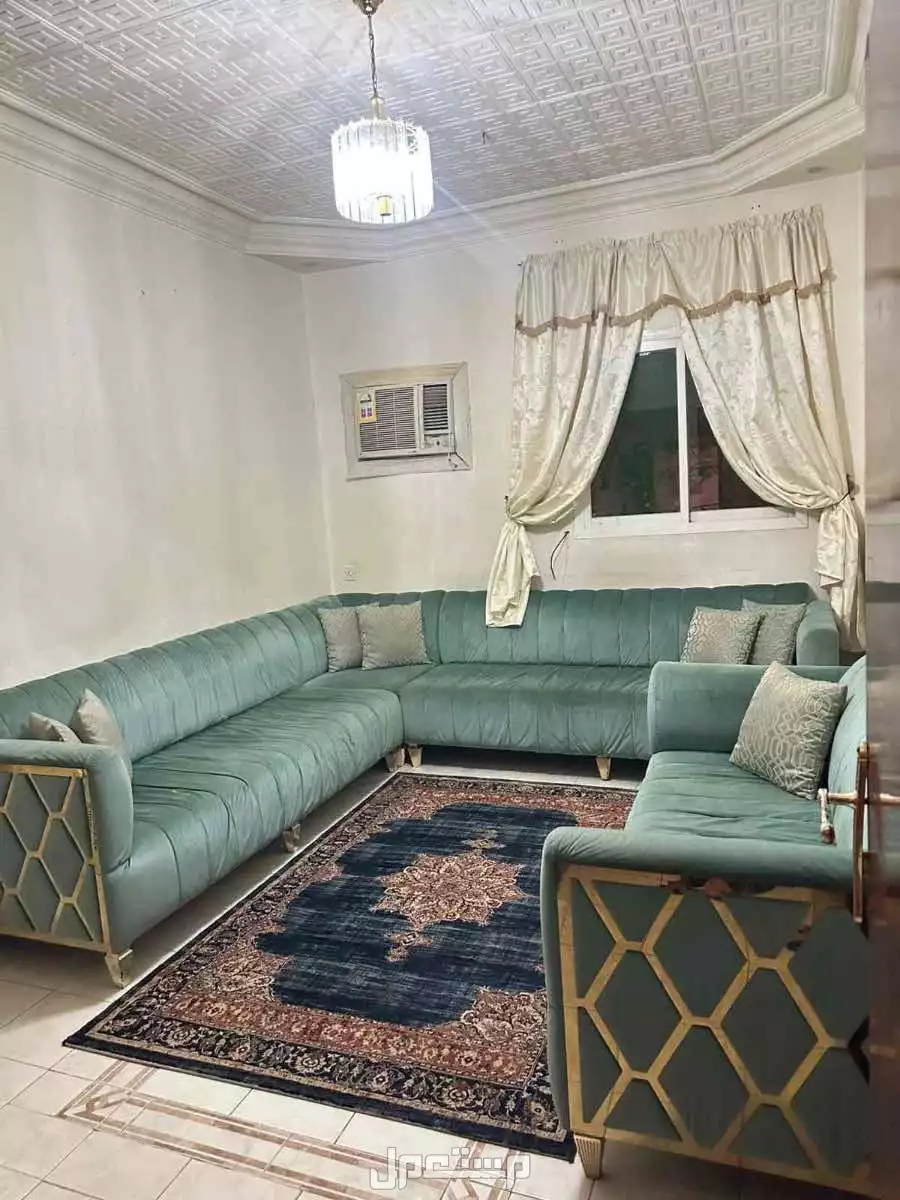 كنب صاله مع الستاره مستعمل نضيف