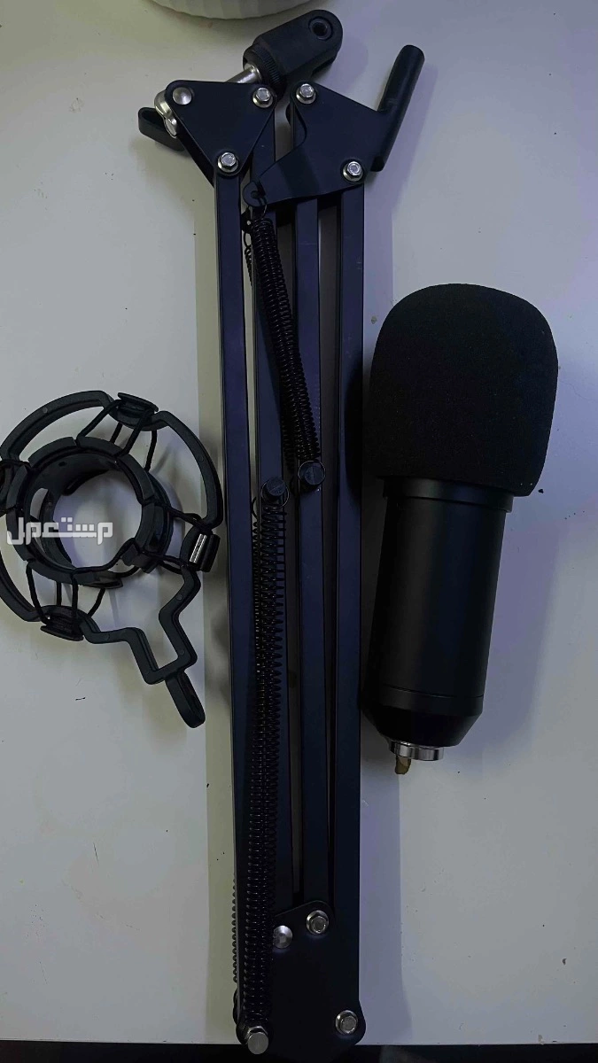 بي سي قيمنق نظيف في الرياض ما يشتكي من شي ب سعر 1400