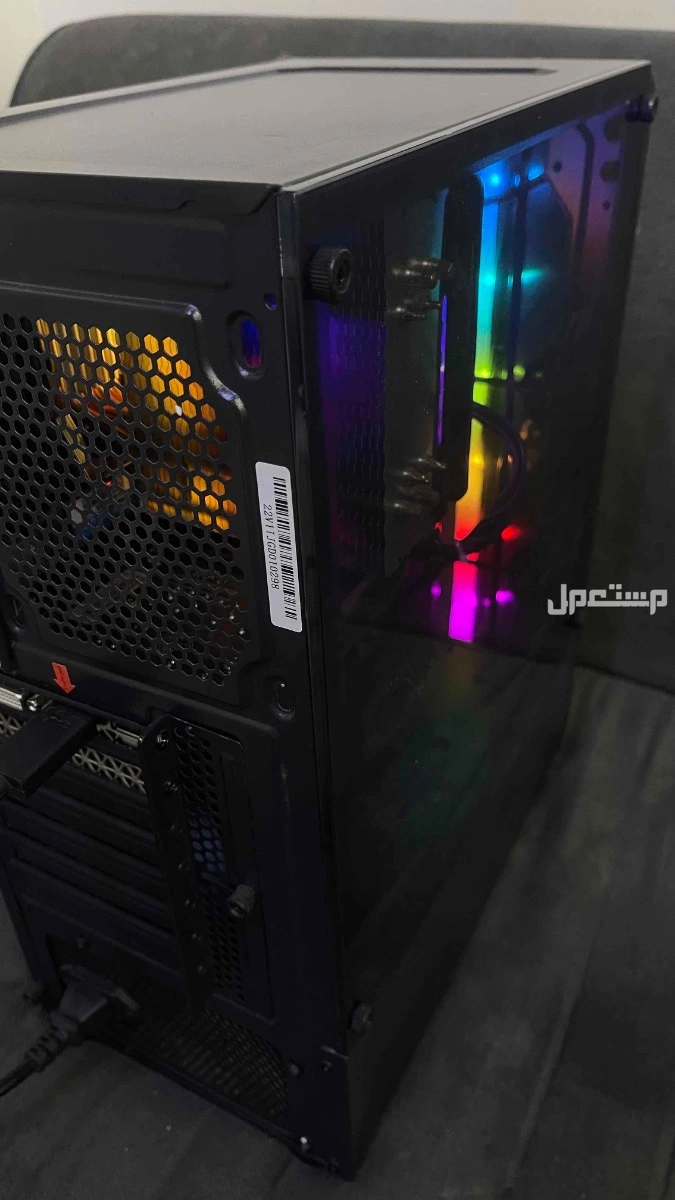 بي سي قيمنق نظيف في الرياض ما يشتكي من شي ب سعر 1400