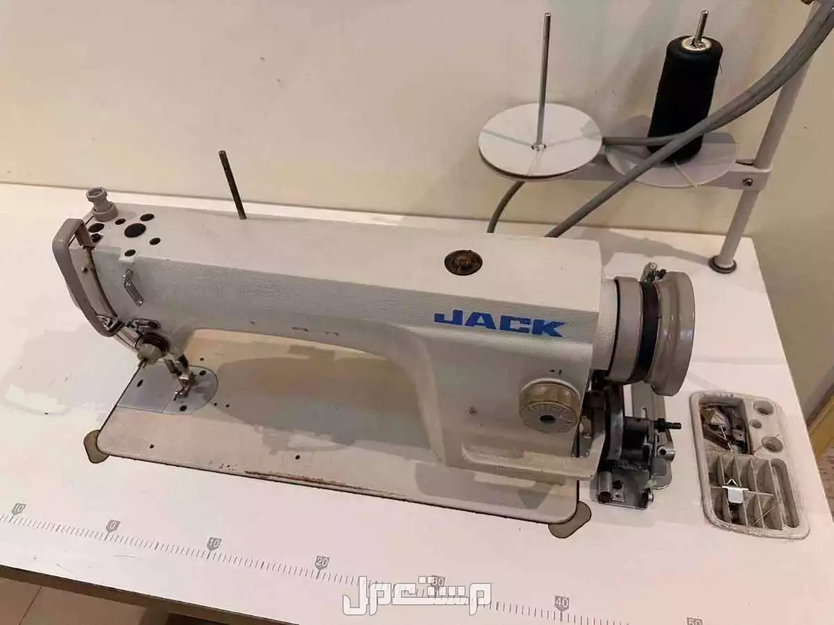 آلة خياطة JACK ممتازة في جدة بسعر 950 ريال سعودي