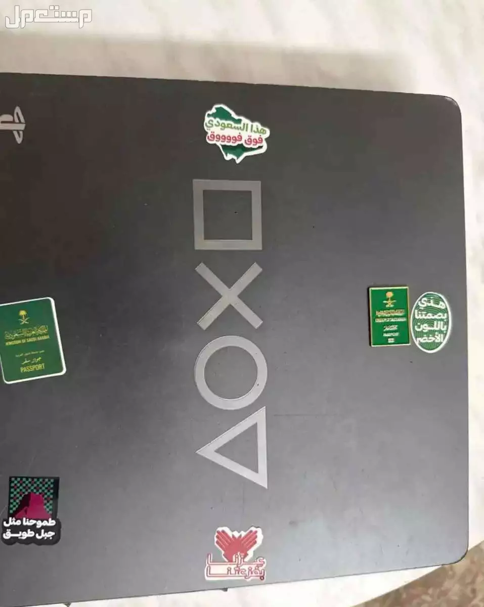 للبيع بلايستيشن 4 نسخه نادره ماركة سوني في الرياض بسعر 5 آلاف ريال سعودي