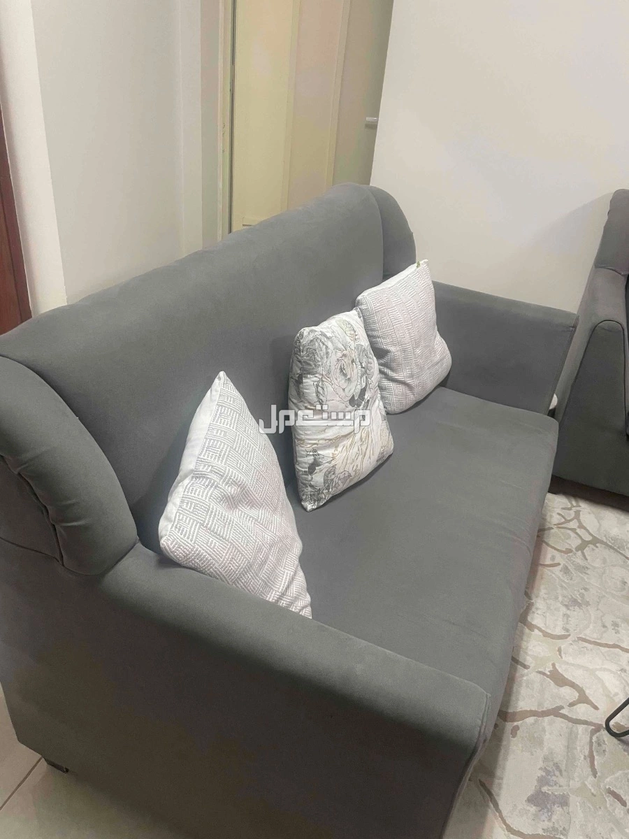 كنب في الخبر بسعر 800 ريال سعودي