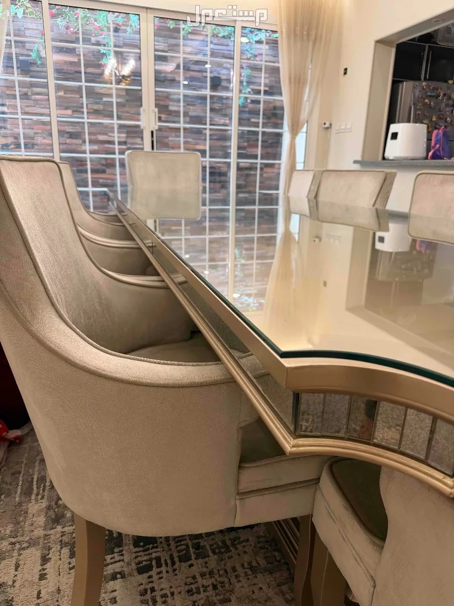 طاولة خشب سوزاني ( هوم سنتر ) 10 كراسي