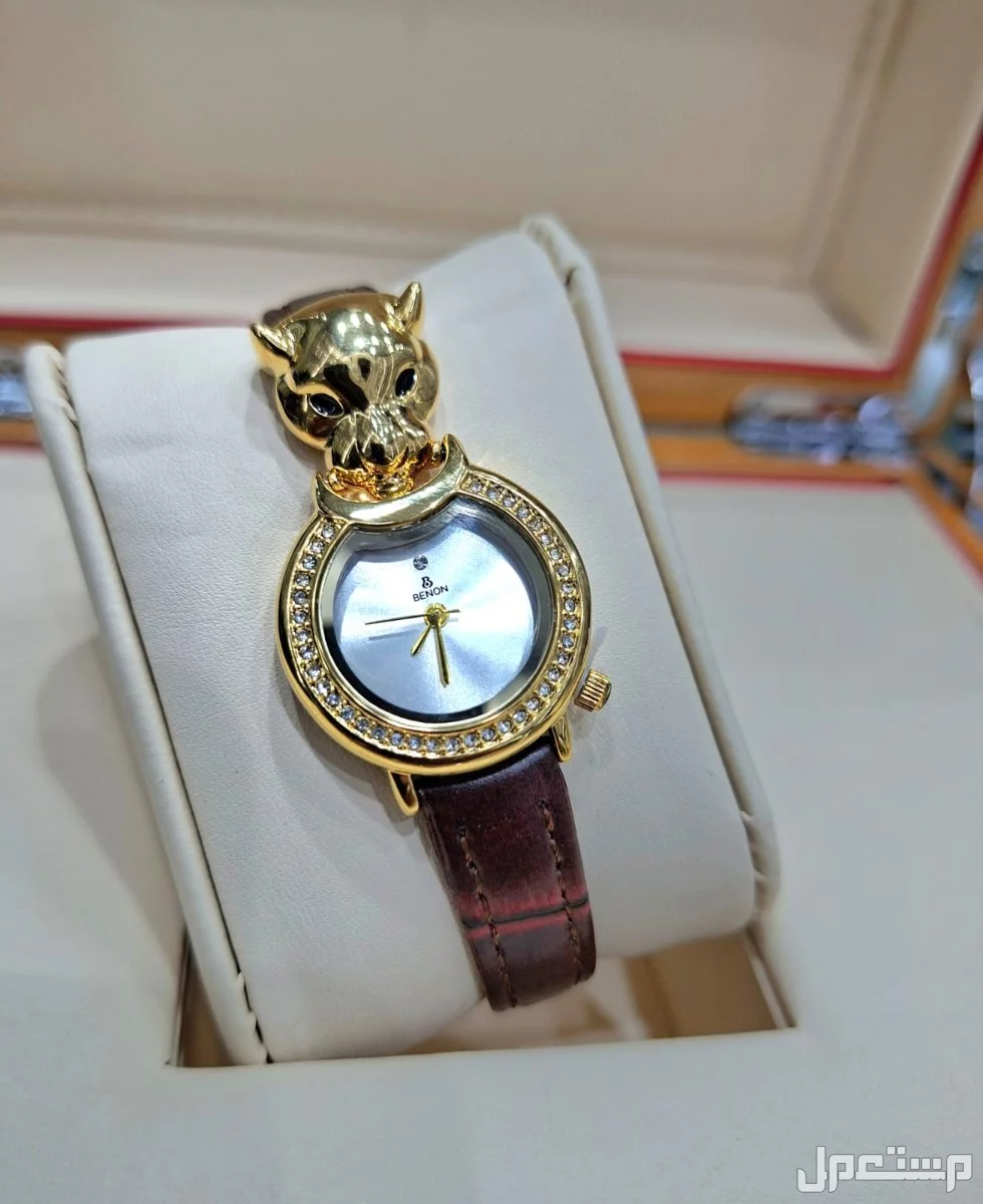 عرض خاص ساعات نسائيه جلد في الرياض بسعر 200 ريال سعودي