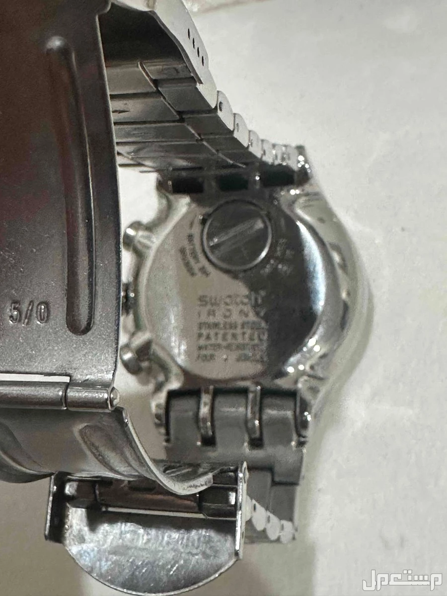 للبيع ساعة ماركة Swatch استخدام خفيف بدون بطاريه بسعر 400 ريال