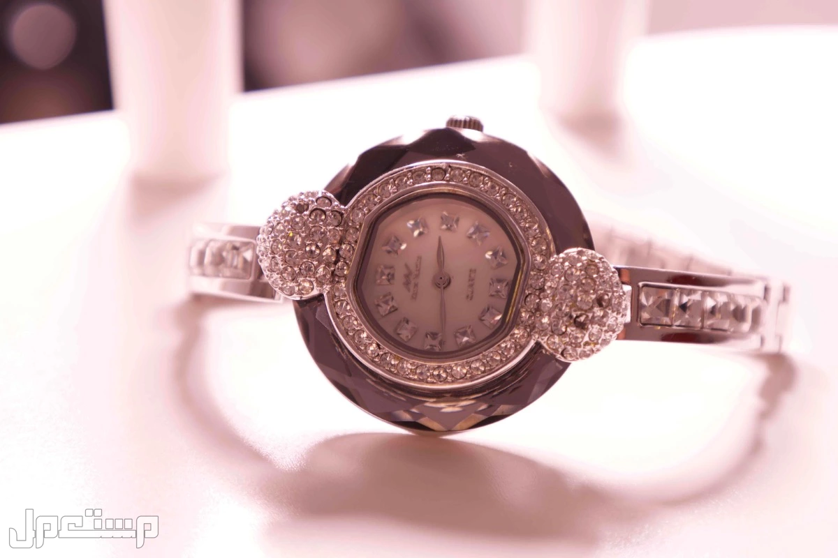 ساعة يد نسائية ماركة ماريو فلانتينو