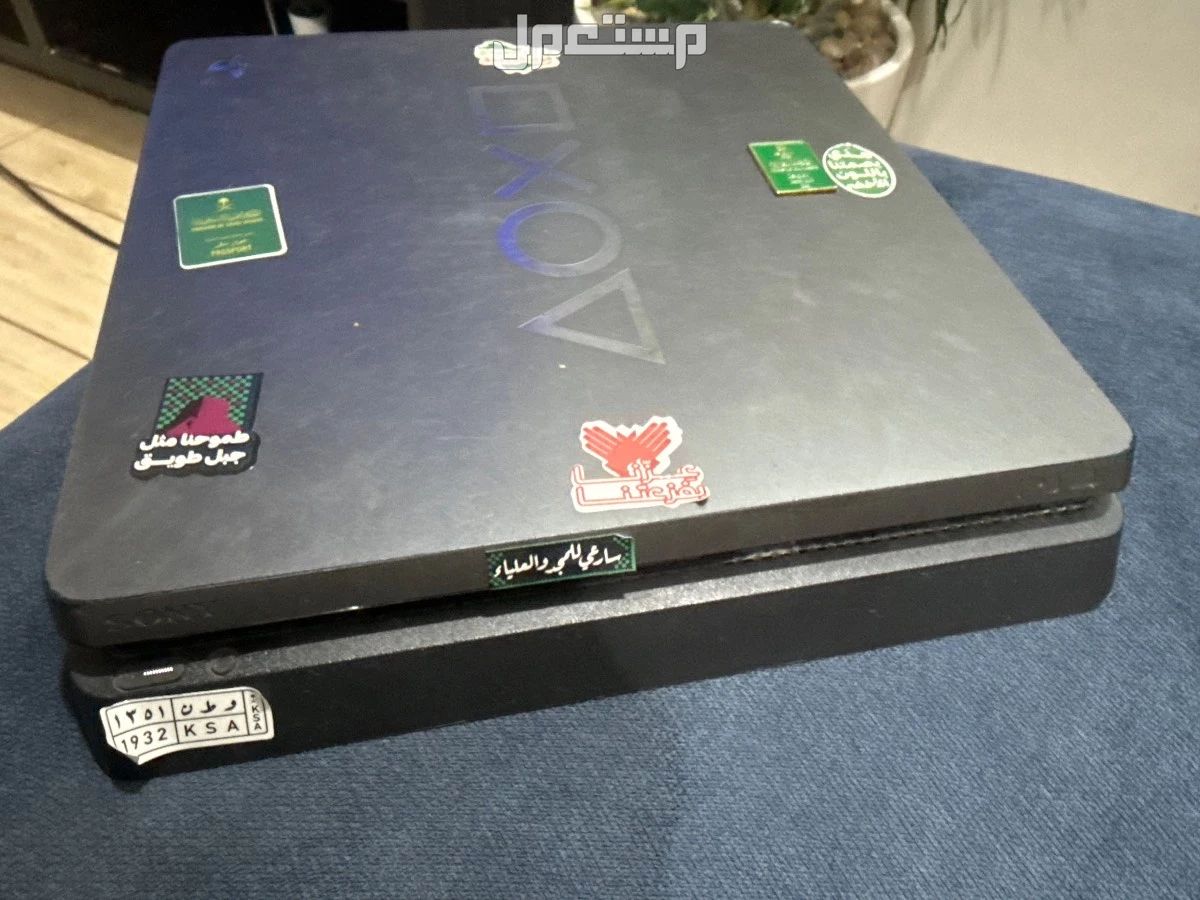بلايستيشن 4 نسخه نادره ومحدوده في الرياض بسعر 3500 ريال سعودي