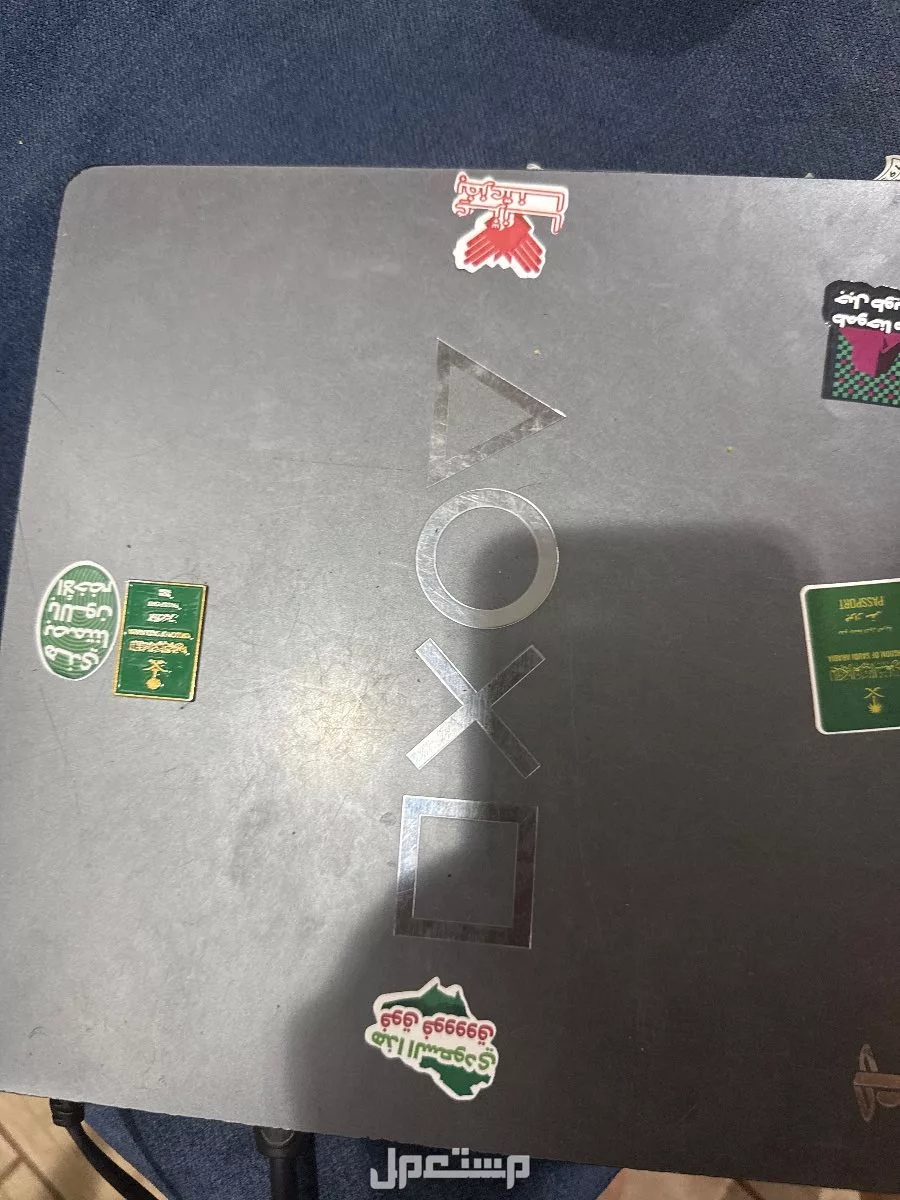 بلايستيشن 4 نسخه نادره ومحدوده في الرياض بسعر 3500 ريال سعودي