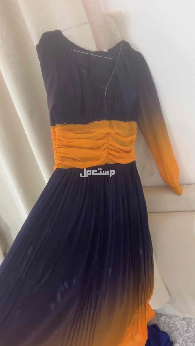 فستان كحلي برتقالي شبابي – مقاس S في الرياض بسعر 195 ريال سعودي