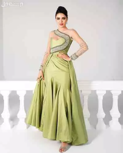 للبيع فستان سهره  من مصممة كويتيه