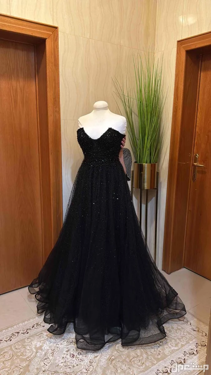 فستان سهره او ملكه للبيع ب 800 وقابل للتفاوض  في أبهــــا بسعر 600 ريال سعودي