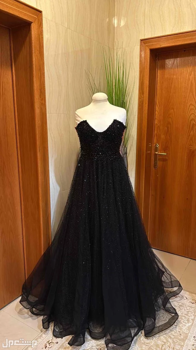 فستان سهره او ملكه للبيع ب 800 وقابل للتفاوض  في أبهــــا بسعر 600 ريال سعودي