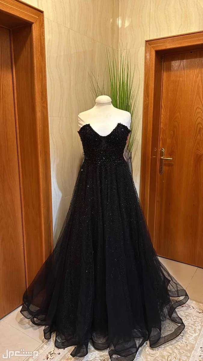 فستان سهره او ملكه للبيع ب 800 وقابل للتفاوض  في أبهــــا بسعر 600 ريال سعودي