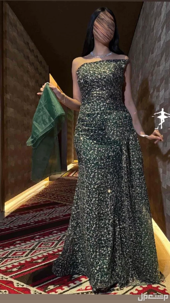 فستان للبيع ما لبسته ولا لبسته لظروف فستان مقاسs ولا لبسته في جدة بسعر 800 ريال