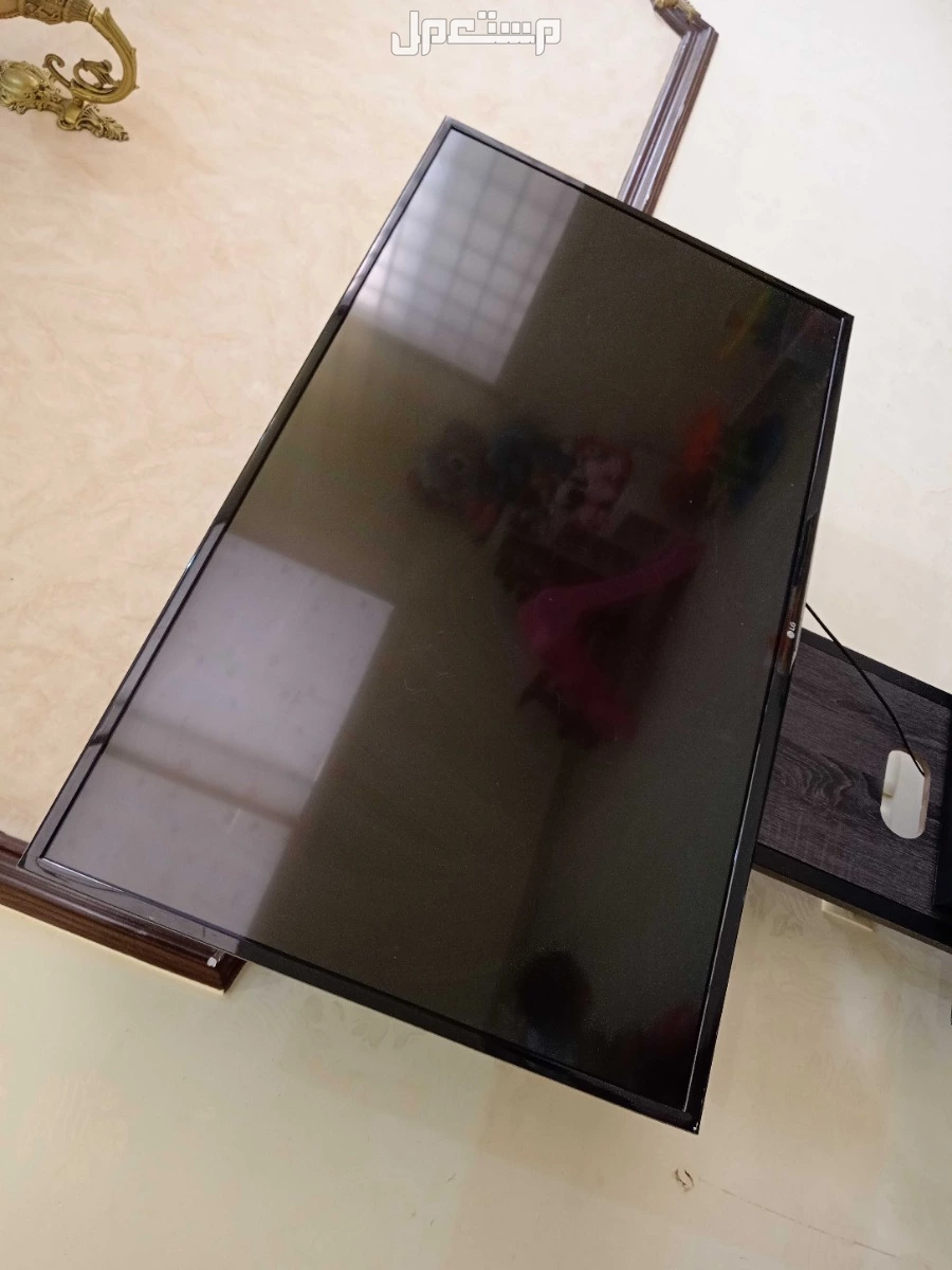 للبيع شاشة تلفزيون LG 49 بوصة  في الرياض بسعر 700 ريال سعودي
