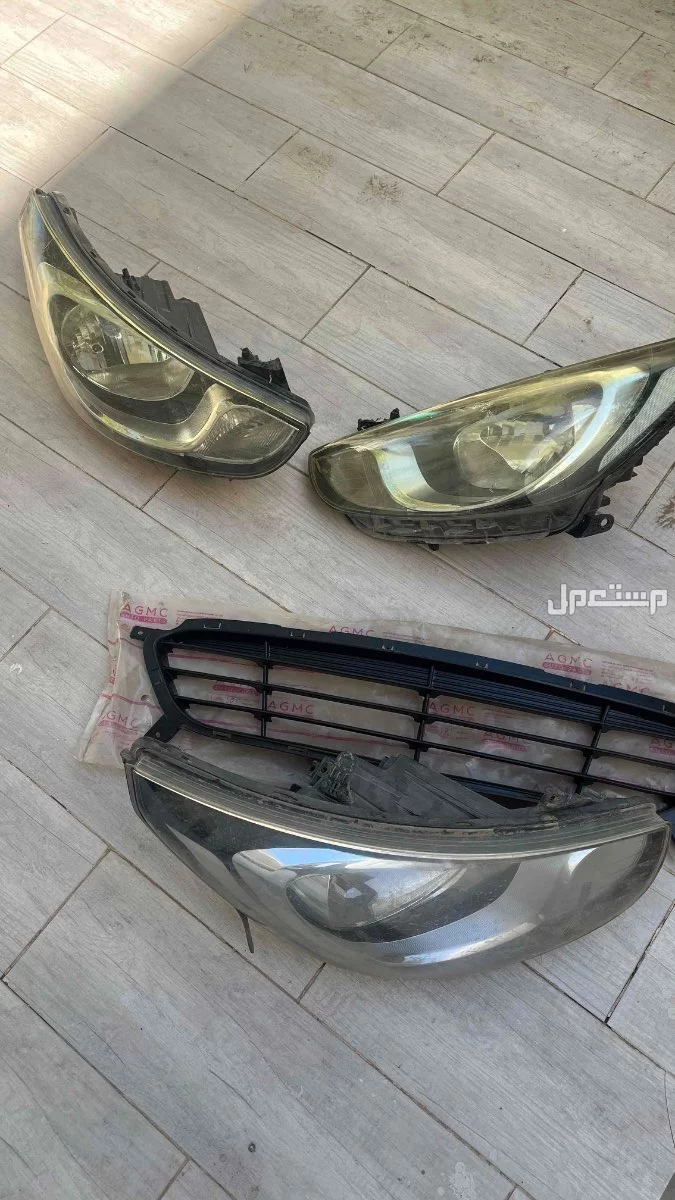 في تبوك قطع اكسنت طيس وشمعات وشبك