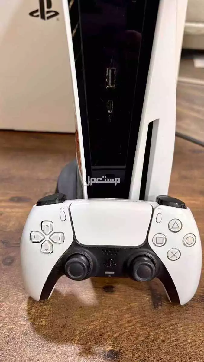 للبيع سوني5 مع طقم كامل جاهز للعب