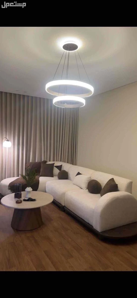 كنب للبيع حرف L في حي طيبة بسعر 1200