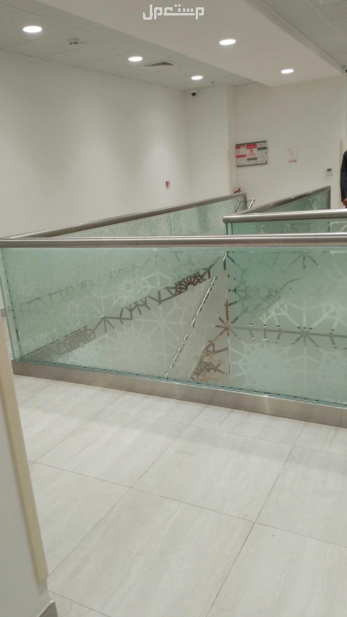 تركيب وتوريد زجاج سكريت الرياض الصناعيه القديم
