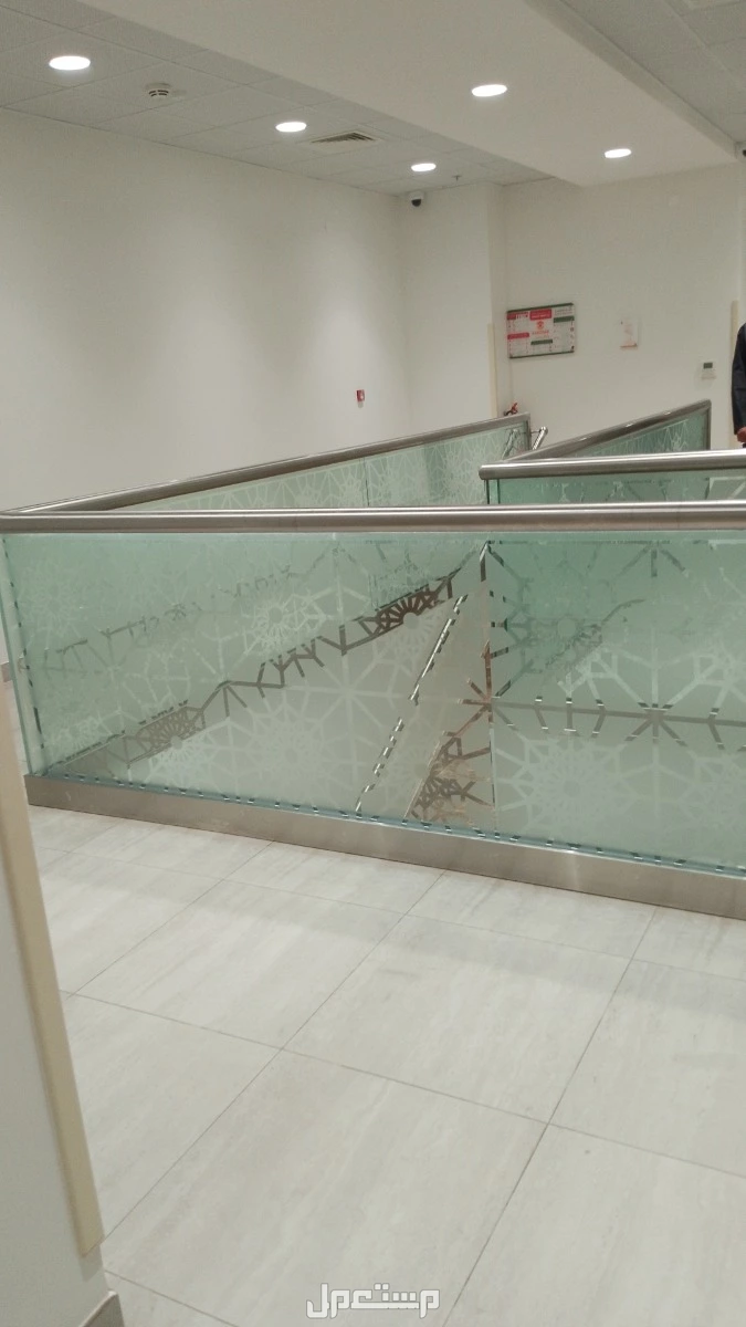 تركيب وتوريد زجاج سكريت الرياض الصناعيه القديم
