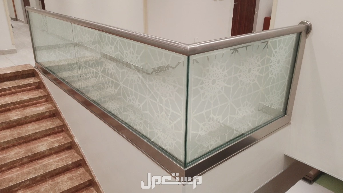 تركيب وتوريد زجاج سكريت الرياض الصناعيه القديم