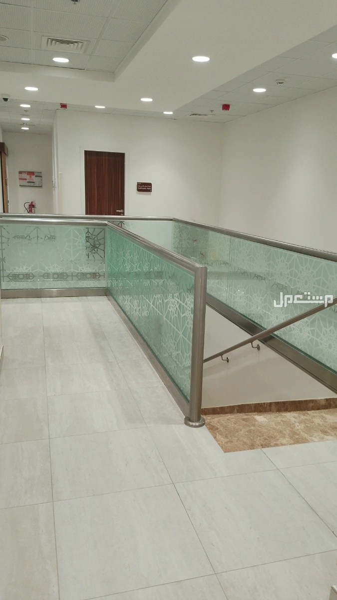 تركيب وتوريد زجاج سكريت الرياض الصناعيه القديم