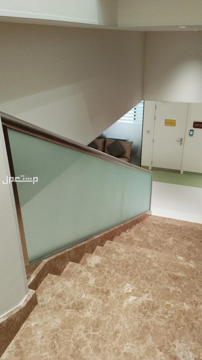 تركيب وتوريد زجاج سكريت الرياض الصناعيه القديم